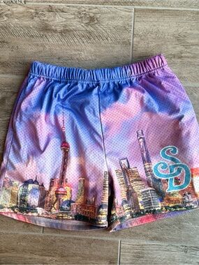 SnowDay Shanghai Skyline Mesh Shorts Purple Pink Men’s Medium